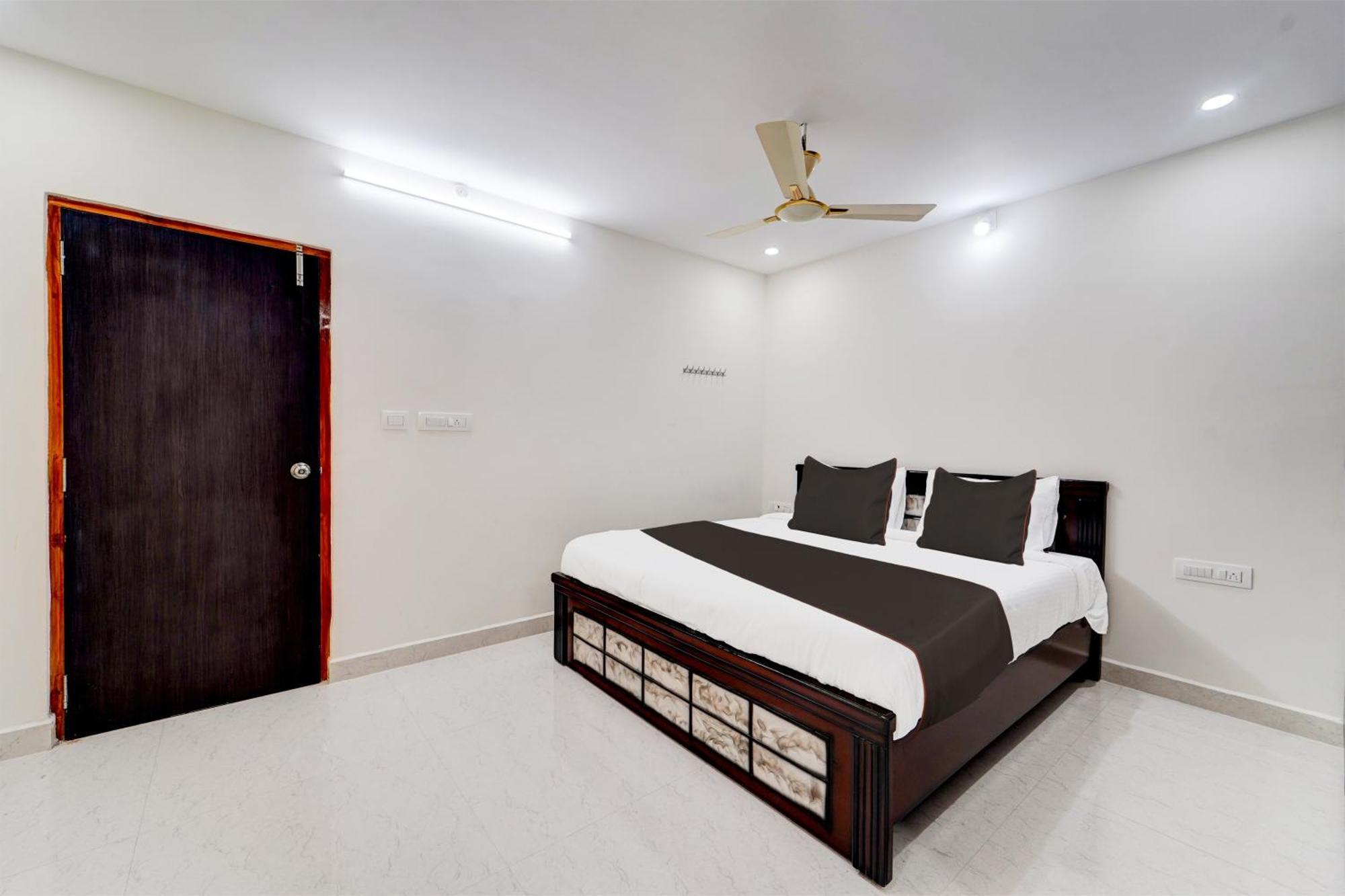 Collection O Sree Balaji Hospitality Services Tirupati Exterior photo